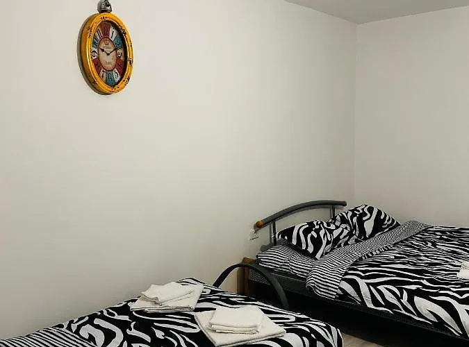 Merry House - * Craiova